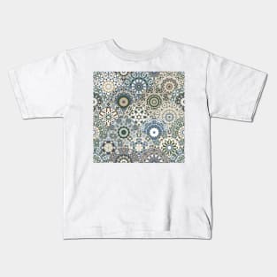 Seamless pattern with floral mandala Kids T-Shirt